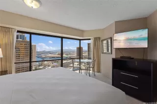 Photo #4: 202609875 Listing 