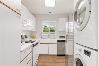 Photo #3: 202609893 Listing 