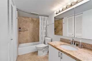 Photo #6: 202609899 Listing 