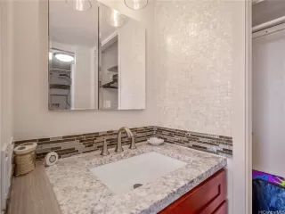 Photo #6: 202609942 Listing 
