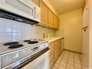 Photo #4: 202609958 Listing 