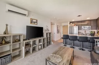 Photo #3: 202609964 Listing 