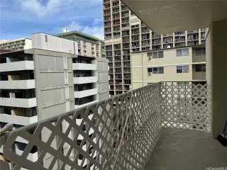 Photo #6: 202609966 Listing 