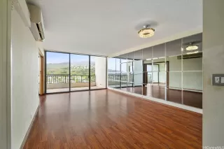 Photo #3: 202609979 Listing 