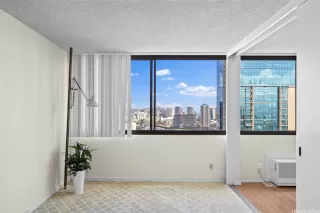 Photo #6: 202609980 Listing 
