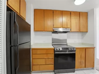 Photo #5: 202609990 Listing 
