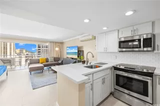 Photo #2: 202609992 Listing 