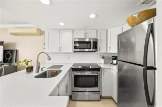 Photo #4: 202609992 Listing 
