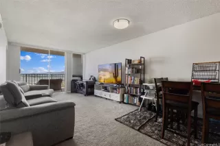 Photo #4: 202609994 Listing 