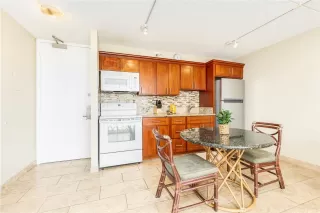 Photo #6: 202610001 Listing 