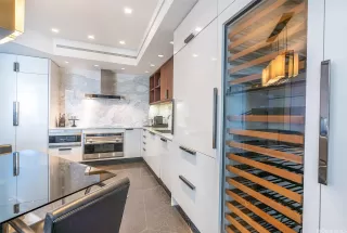Photo #4: 202610016 Listing 
