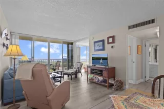 Photo #4: 202610029 Listing 