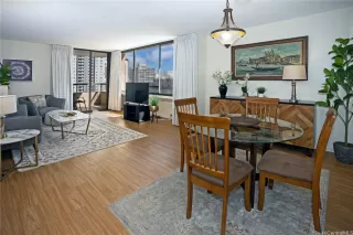 Photo #5: 202610075 Listing 