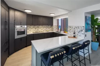 Photo #2: 202610077 Listing 