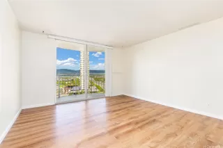 Photo #2: 202610149 Listing 