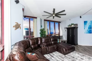 Photo #2: 202610196 Listing 