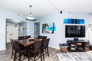 Photo #4: 202610196 Listing 