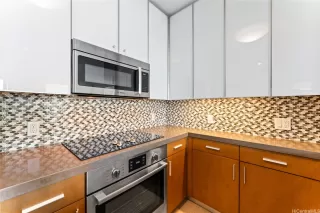 Photo #3: 202610197 Listing 