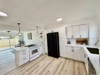 Photo #3: 202610204 Listing 