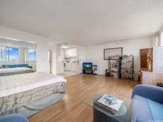 Photo #4: 202610236 Listing 