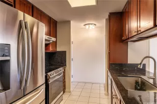 Photo #3: 202610237 Listing 