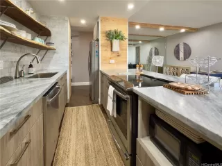 Photo #4: 202610254 Listing 