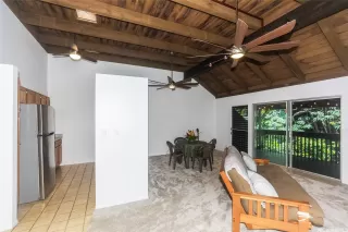 Photo #2: 202610285 Listing 