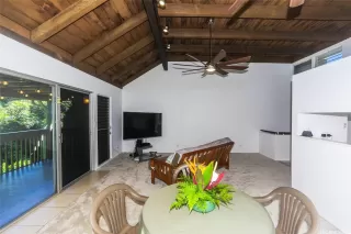 Photo #3: 202610285 Listing 