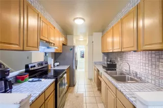 Photo #5: 202610288 Listing 