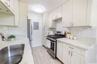 Photo #2: 202610297 Listing 