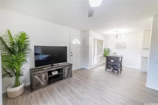 Photo #5: 202610297 Listing 