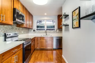 Photo #4: 202610328 Listing 