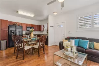 Photo #5: 202610417 Listing 