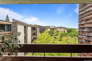 Photo #5: 202610419 Listing 