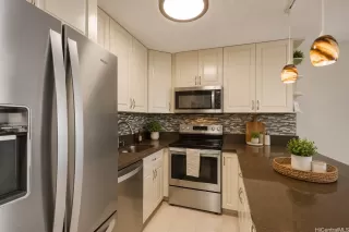 Photo #2: 202610425 Listing 