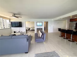 Photo #6: 202610428 Listing 