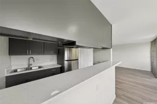 Photo #3: 202610447 Listing 