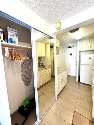 Photo #3: 202610453 Listing 