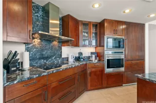 Photo #4: 202610457 Listing 