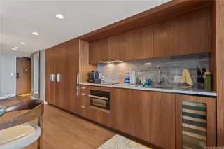 Photo #3: 202610466 Listing 