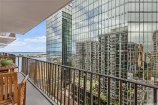 Photo #5: 202610469 Listing 