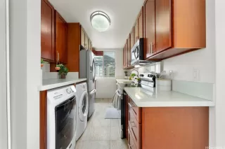 Photo #5: 202610501 Listing 