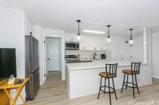 Photo #2: 202610504 Listing 
