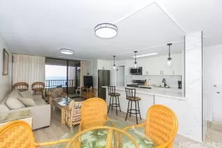 Photo #5: 202610504 Listing 