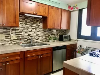 Photo #4: 202610505 Listing 