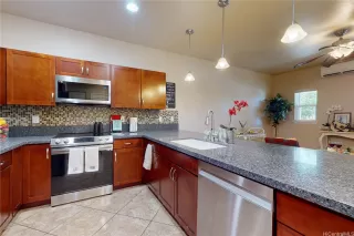 Photo #4: 202610531 Listing 