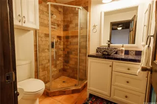 Photo #6: 202610544 Listing 