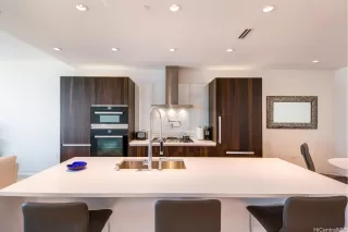 Photo #3: 202610547 Listing 