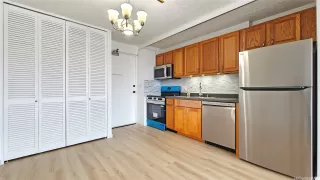 Photo #5: 202610556 Listing 