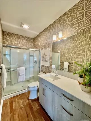 Photo #6: 202610560 Listing 